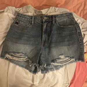 size 27 kancan jean shorts